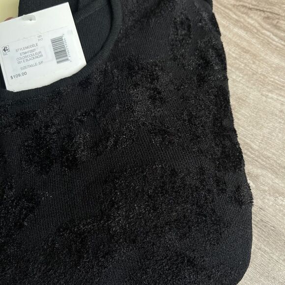 Ellen Tracy - Flared Sleeve Flocked Sweater - Picture 3 of 3